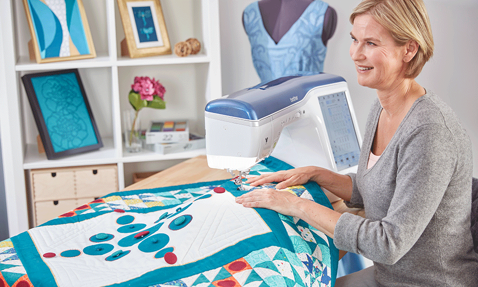 Innov-is Stellaire XJ1 sewing, quilting and embroidery machine 4